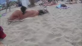 La bionda chiede all ...