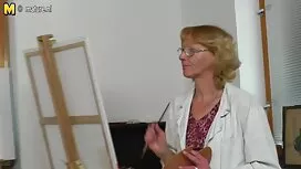 Bionda a pelo corto  ...