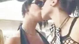 Bionda paffuto e fil ...