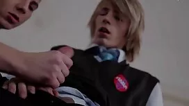 Il bambino è pieno d ...